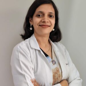 Dr Astha Jain eye specialist near Chunabhatti Mumbai at Peepal Eye and Retina Clinic