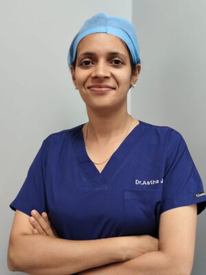 Dr Astha Jain LASIK surgeon in Chembur Mumbai with experience of 10000 eye surgeries